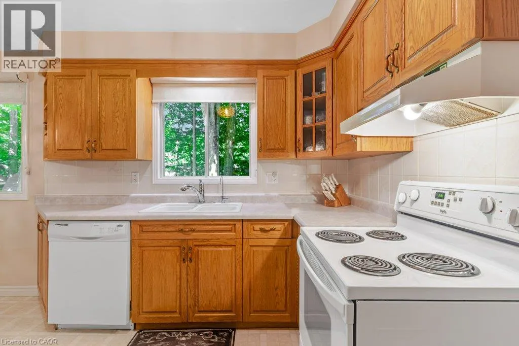 11 GREY OWL Drive