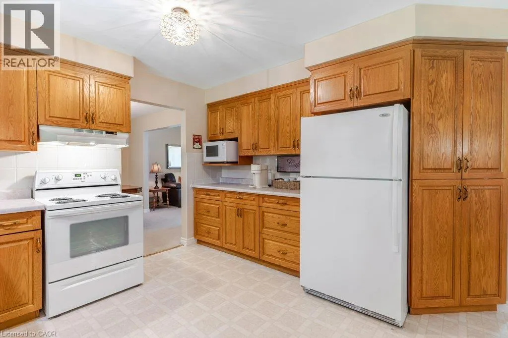 11 GREY OWL Drive