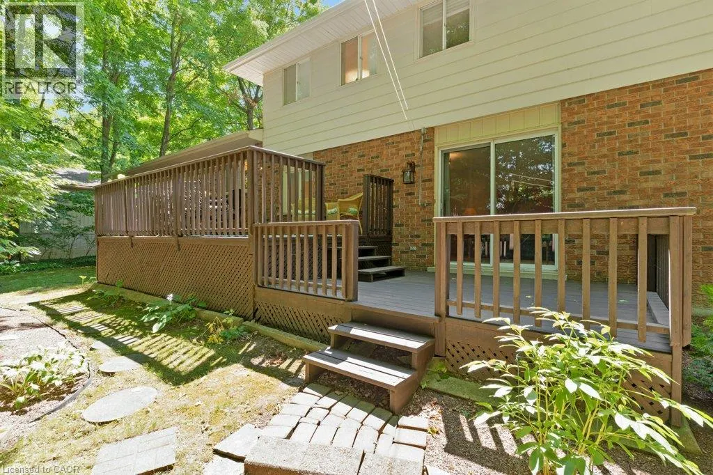 11 GREY OWL Drive