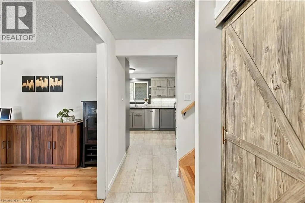 178 LAURENTIAN Drive