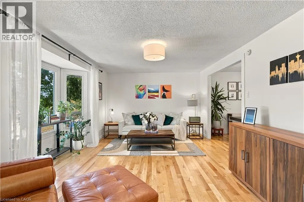 178 LAURENTIAN Drive