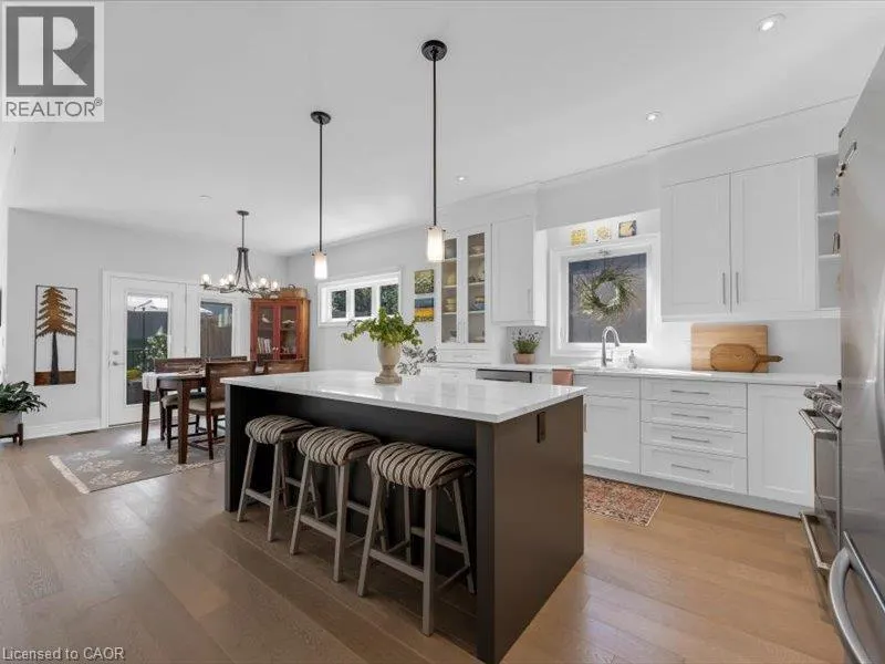 17 RIDGEVIEW Crescent