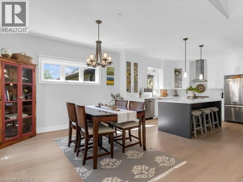 17 RIDGEVIEW Crescent