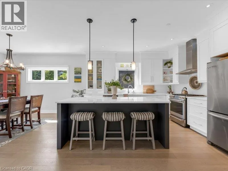 17 RIDGEVIEW Crescent