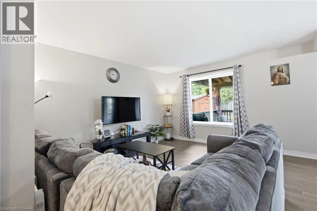 801 HUNTERS GATE Crescent
