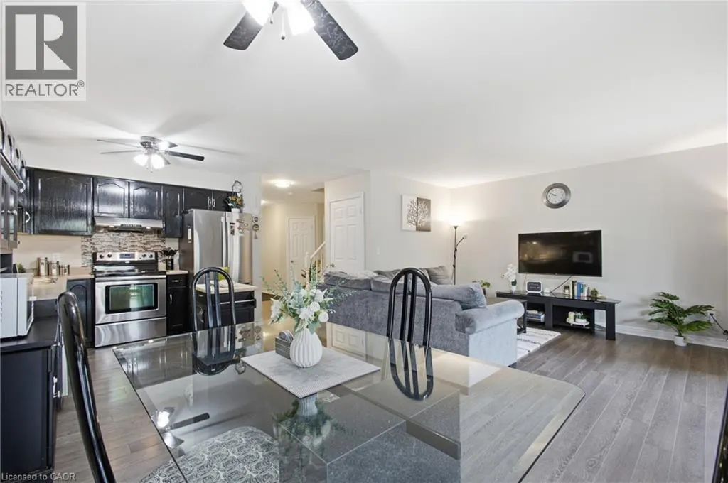 801 HUNTERS GATE Crescent