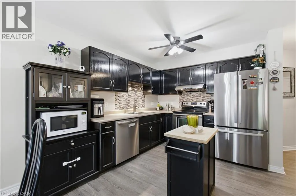 801 HUNTERS GATE Crescent