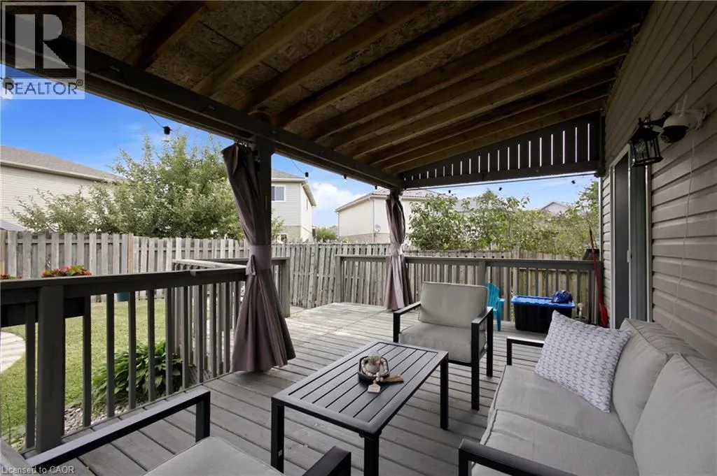 801 HUNTERS GATE Crescent