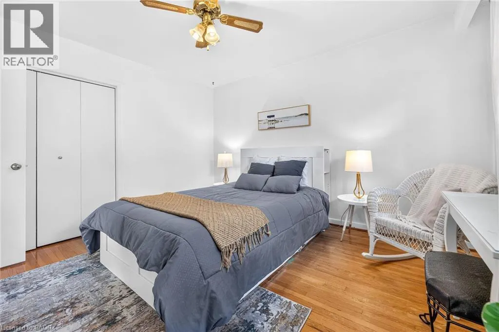 1308 REDBANK Crescent