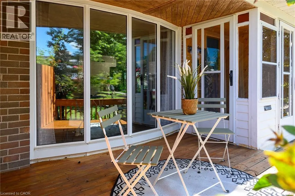 1308 REDBANK Crescent