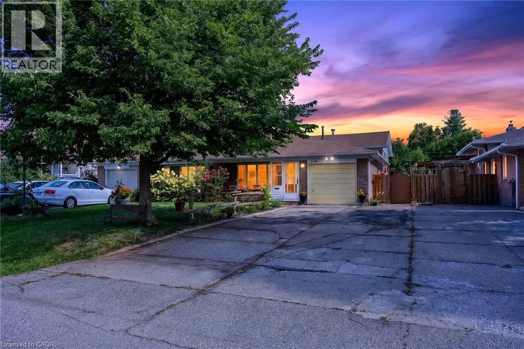 1308 REDBANK Crescent