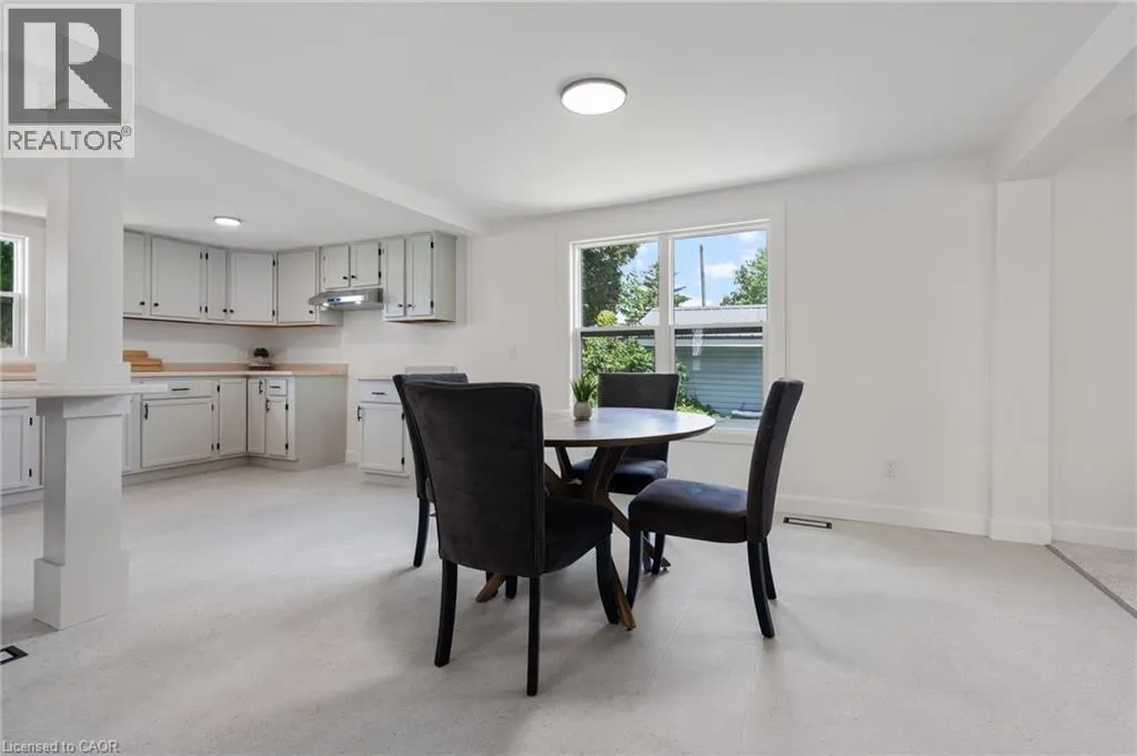 471 LYNEDOCH Road
