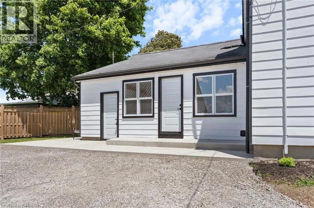 471 LYNEDOCH Road