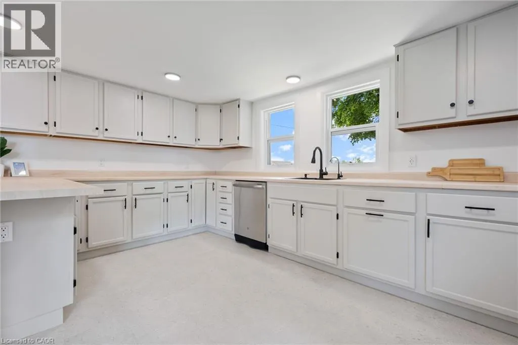 471 LYNEDOCH Road