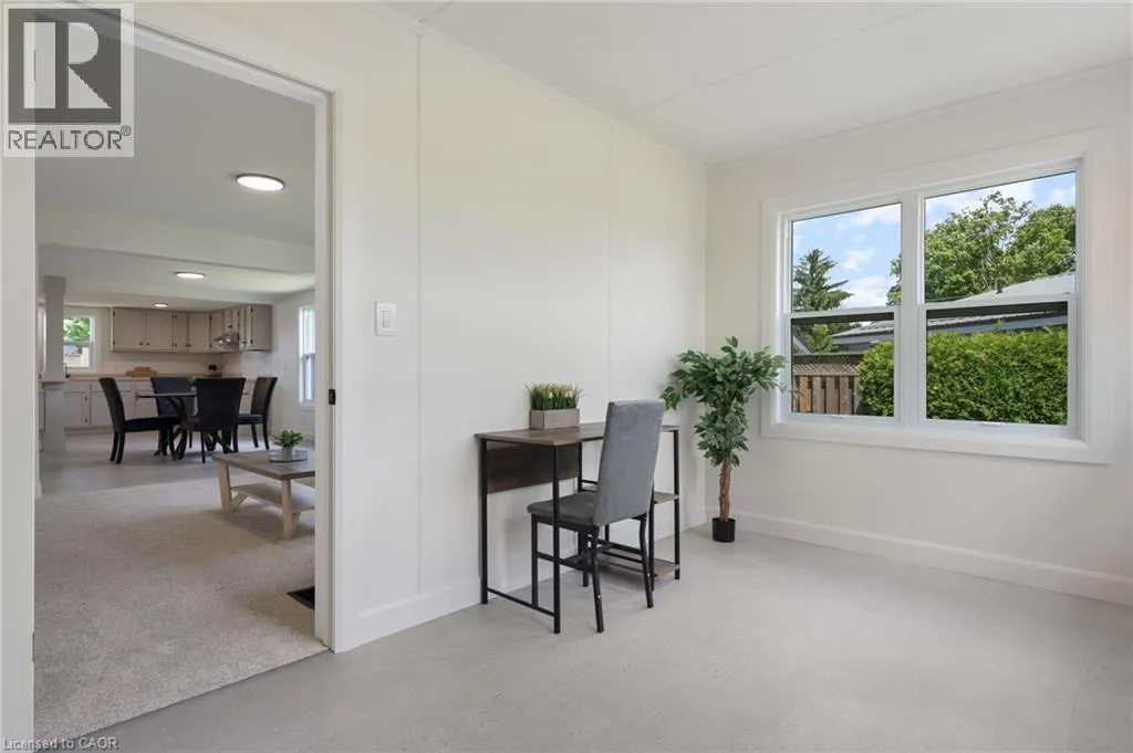 471 LYNEDOCH Road