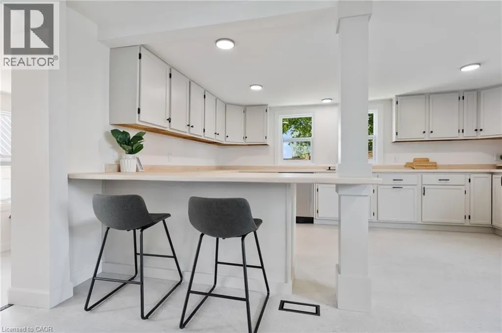 471 LYNEDOCH Road