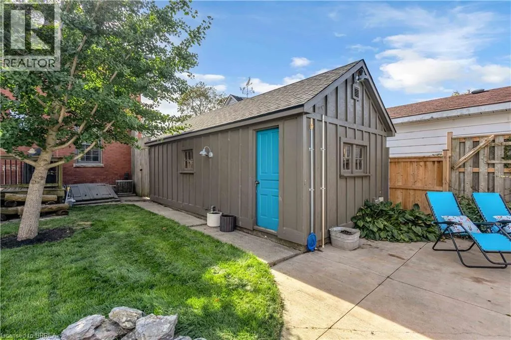 17 ALEXANDER Avenue