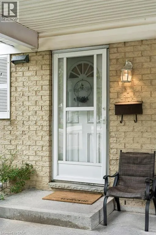 255 NORTHLAKE Drive Unit# 4 #4
