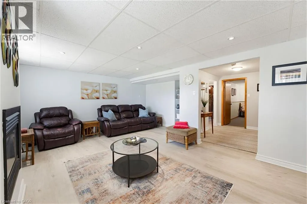 26 RIVERCREST Road
