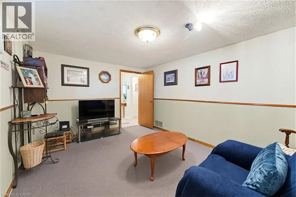 26 RIVERCREST Road