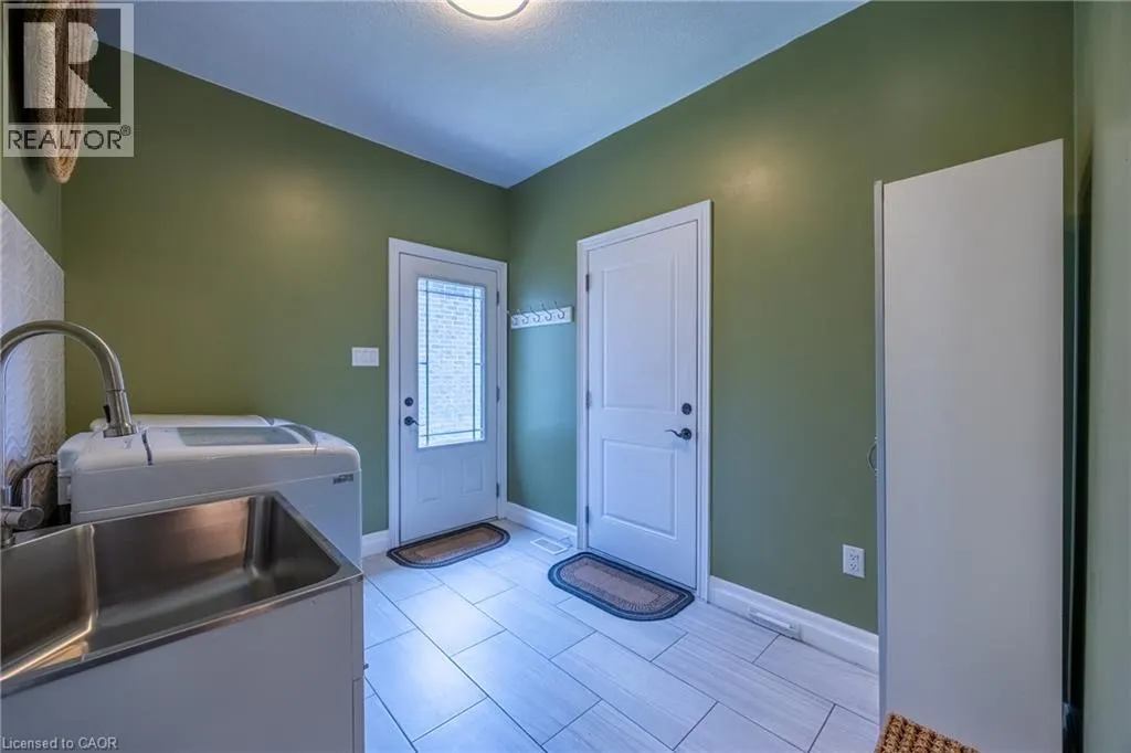 149 NEW LAKESHORE Road