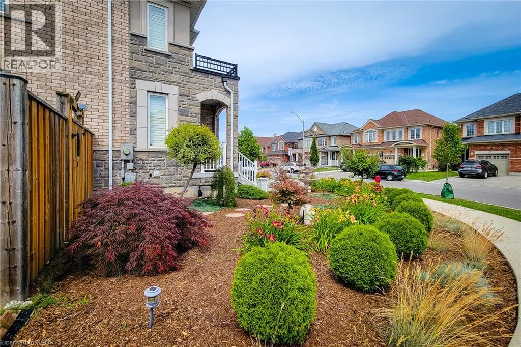 97 NARBONNE Crescent Unit# Main & Upper