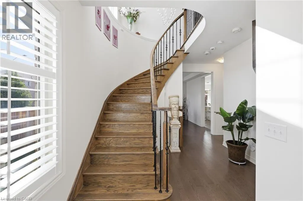 97 NARBONNE Crescent Unit# Main & Upper
