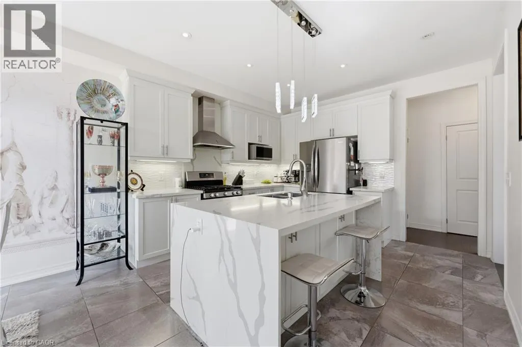 97 NARBONNE Crescent Unit# Main & Upper