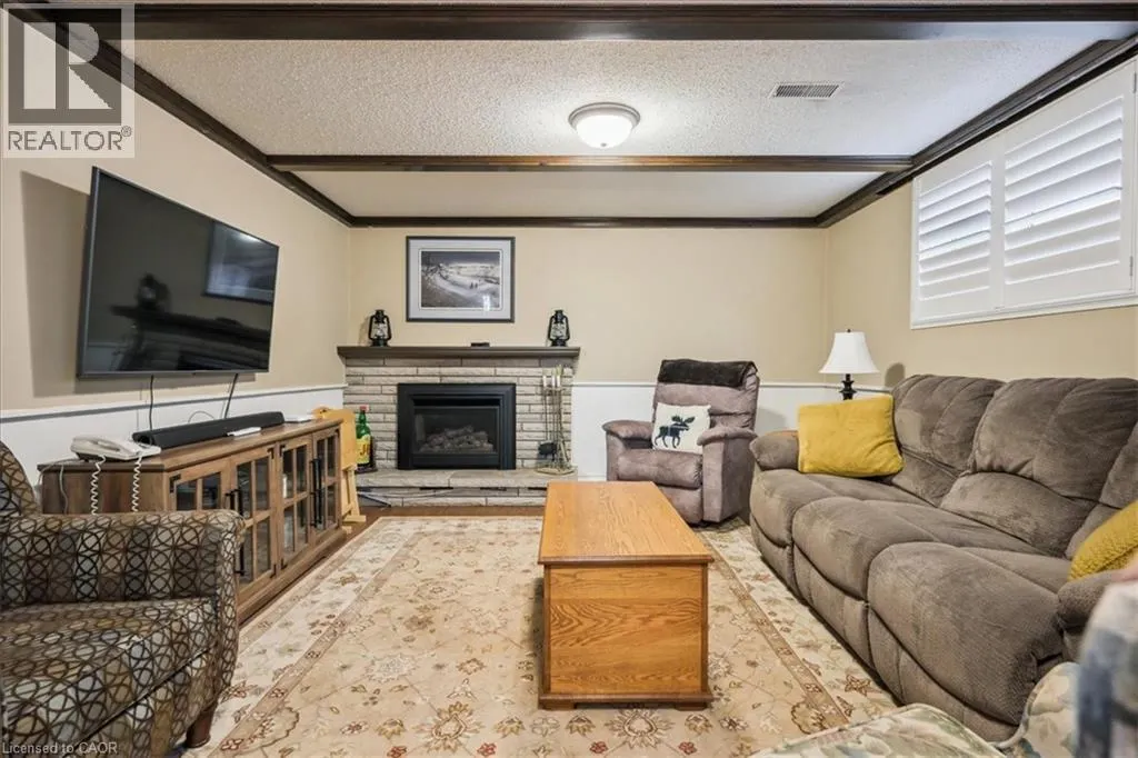 2033 SAXON Road