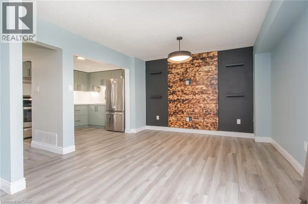 125 SEKURA Crescent Unit# 13 #13