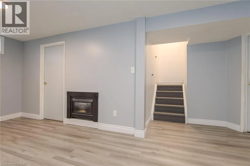 125 SEKURA Crescent Unit# 13 #13