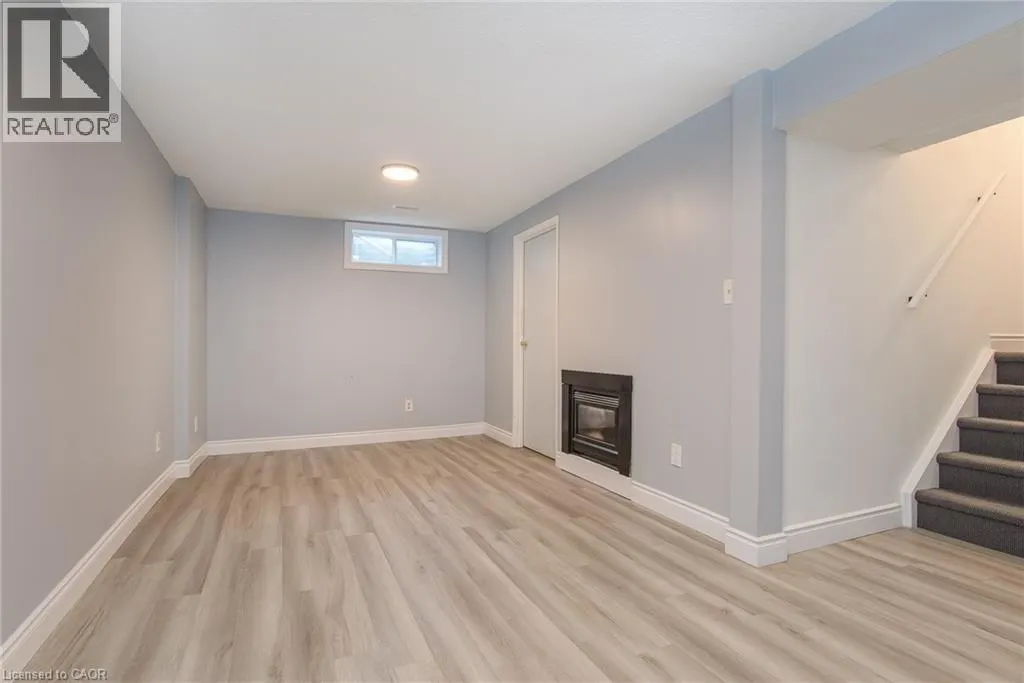125 SEKURA Crescent Unit# 13 #13