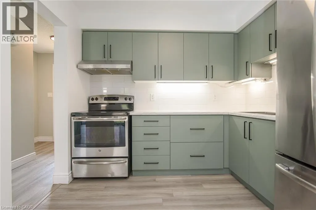 125 SEKURA Crescent Unit# 13 #13