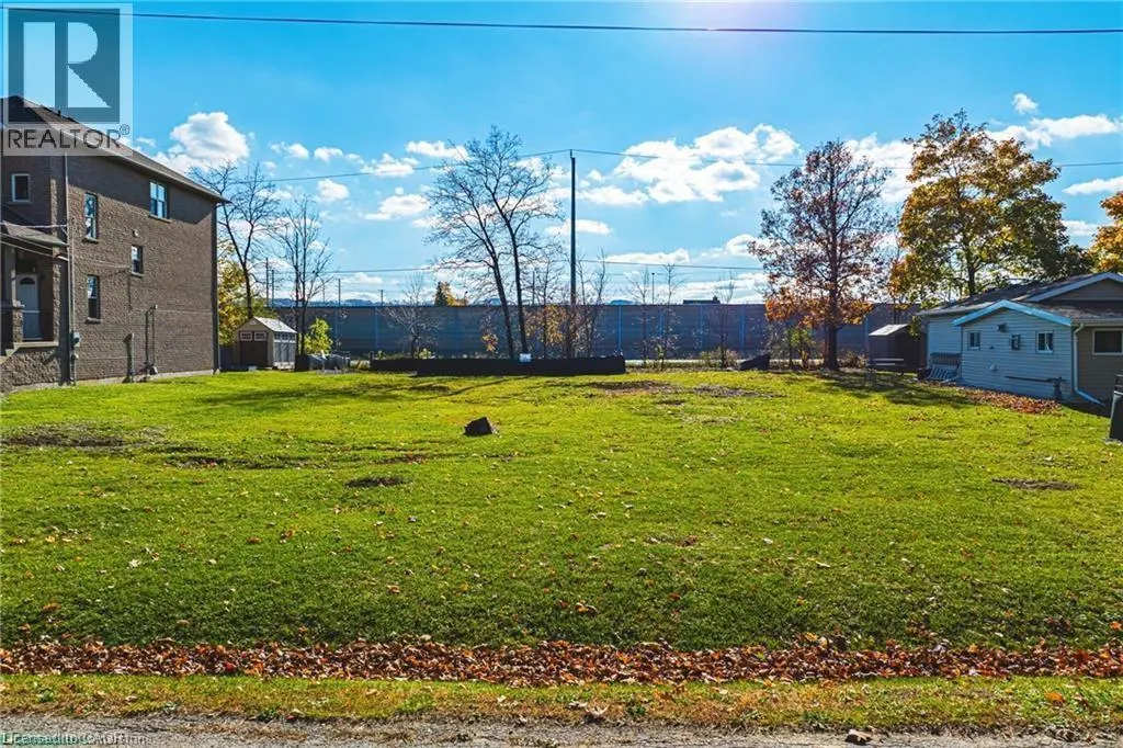 5 TRILLIUM Avenue