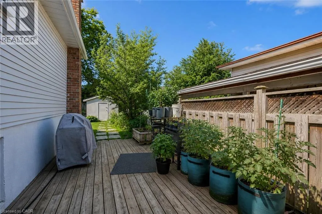 369 WEST ACRES Drive