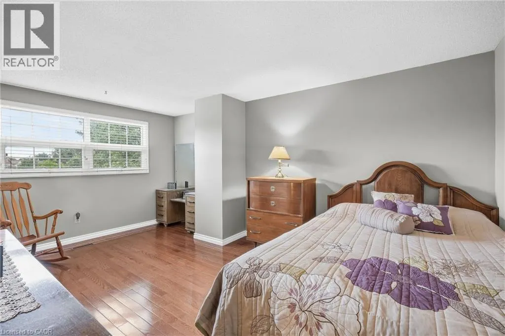 607 CLOVER PARK Crescent