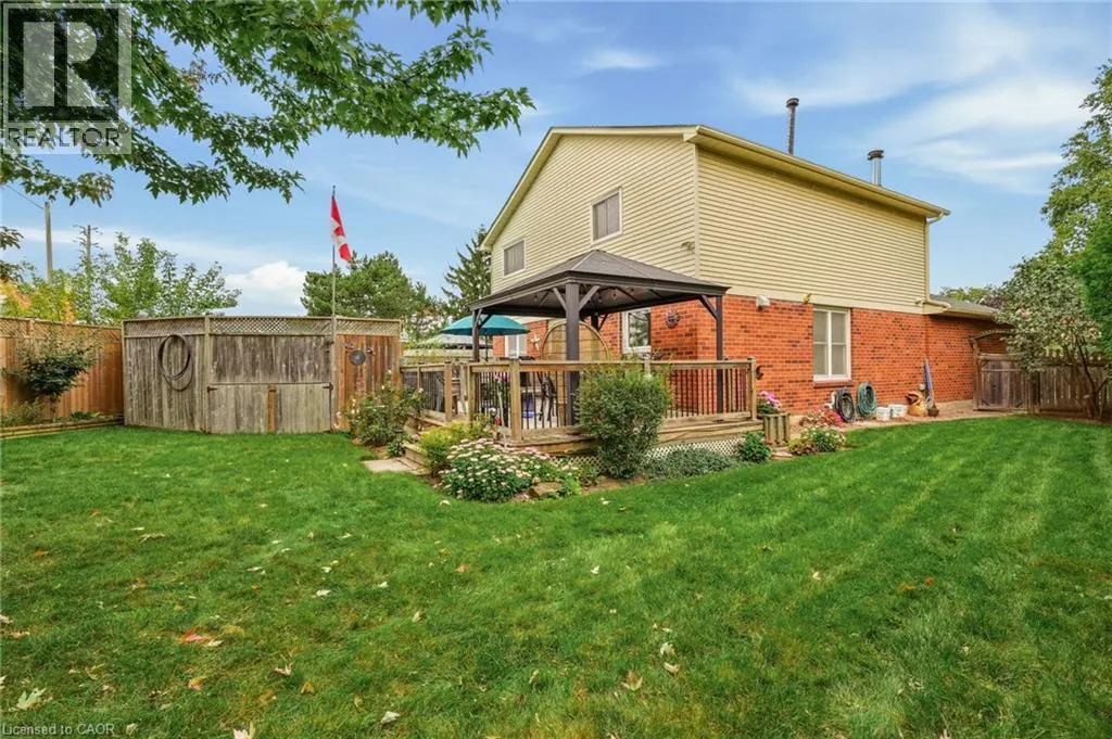 607 CLOVER PARK Crescent