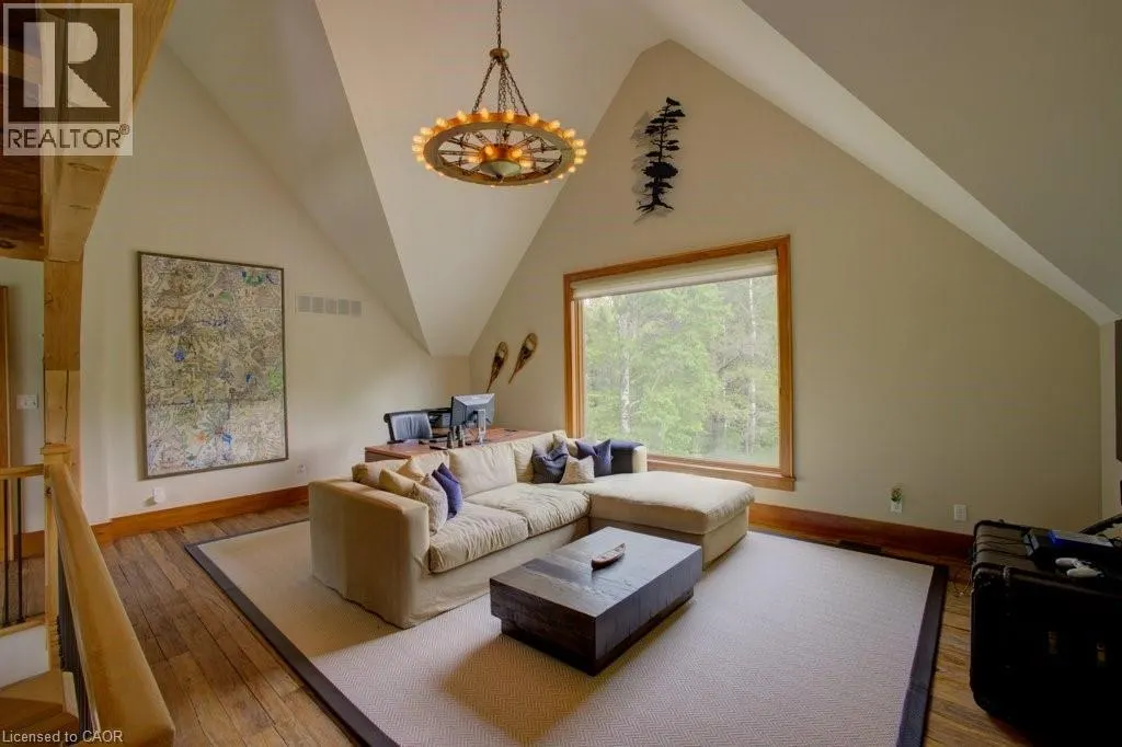 8429 POPLAR Sideroad