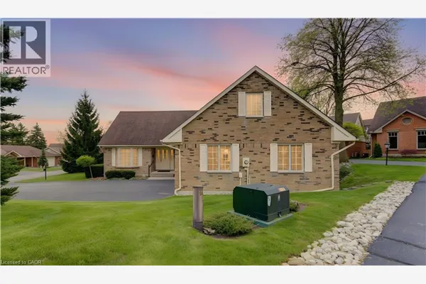 298 ROXTON Drive