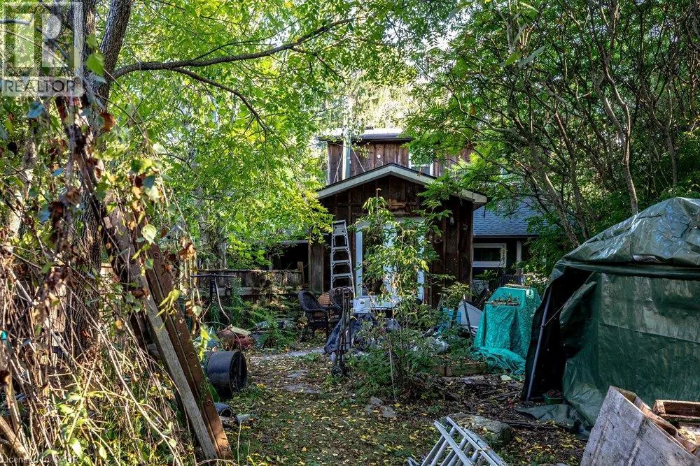 961 LOWER LIONS CLUB Road