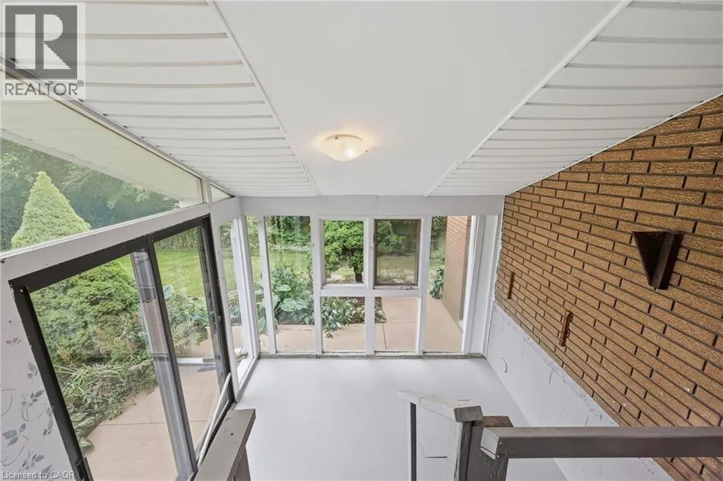 4 KEW Court