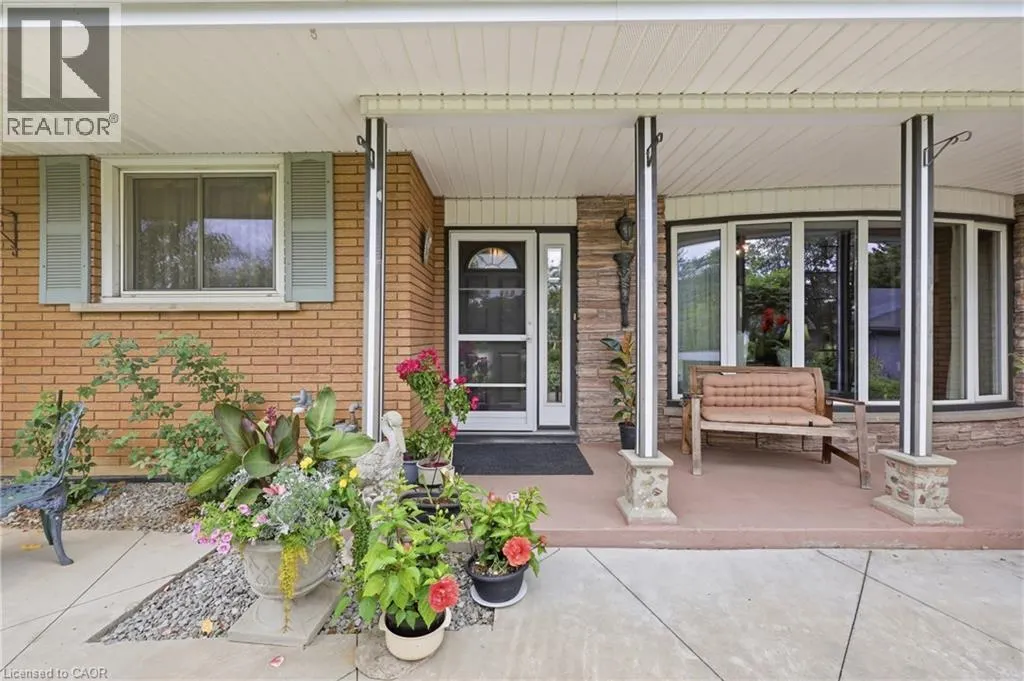 4 KEW Court