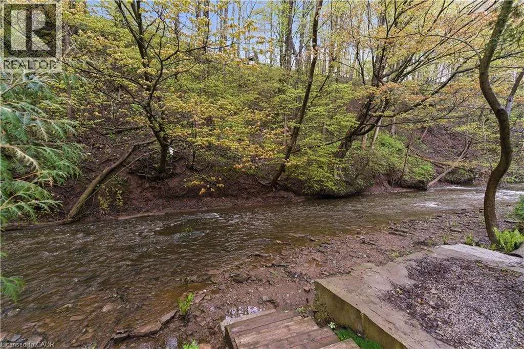 1262 HIDDEN VALLEY Road