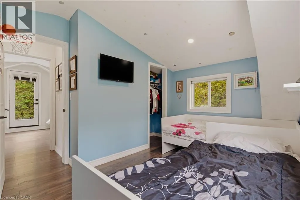 1262 HIDDEN VALLEY Road