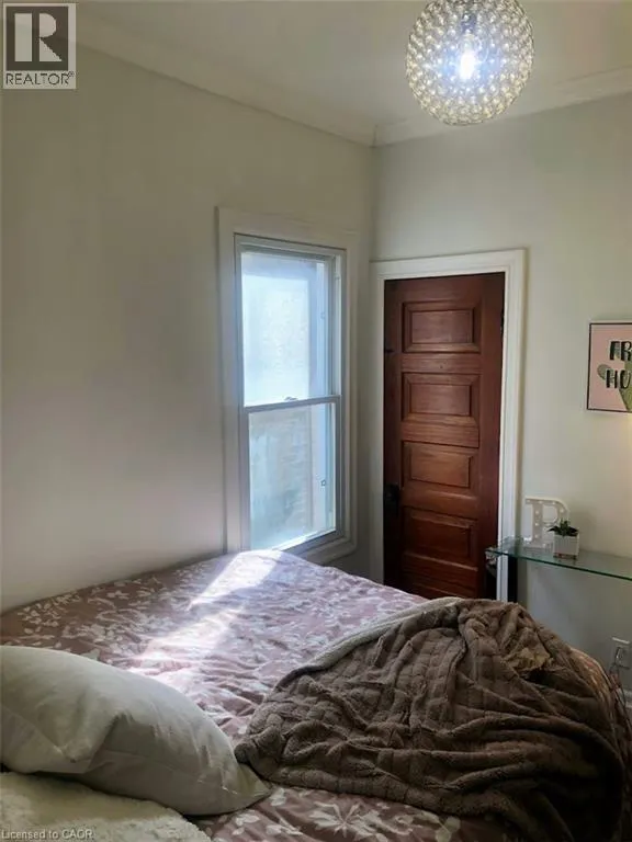10 HUME Street Unit# MAIN #MAIN