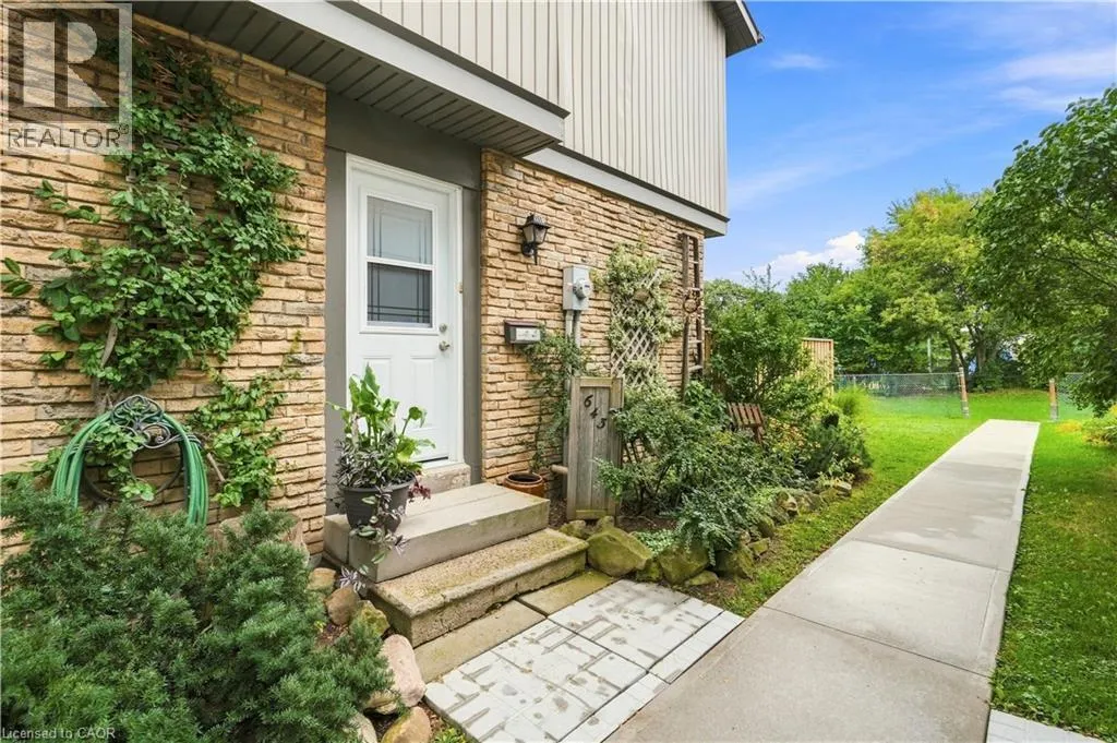 643 WOODWARD Avenue