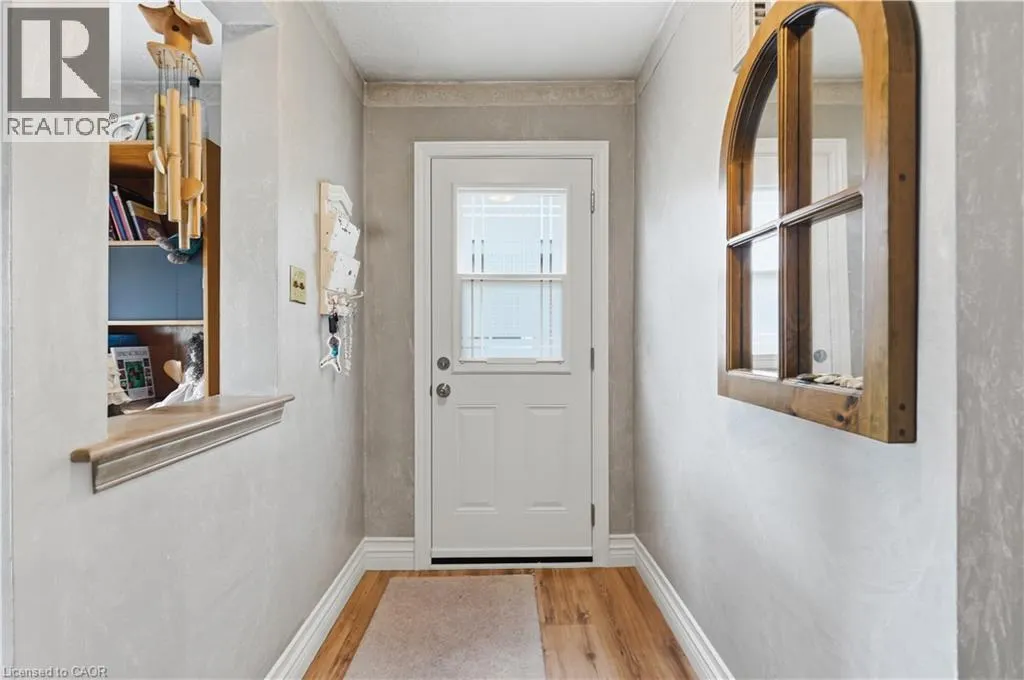 643 WOODWARD Avenue