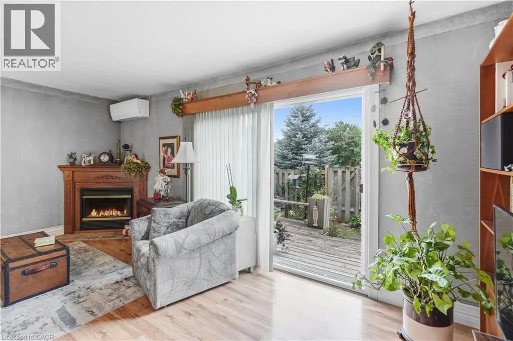 643 WOODWARD Avenue