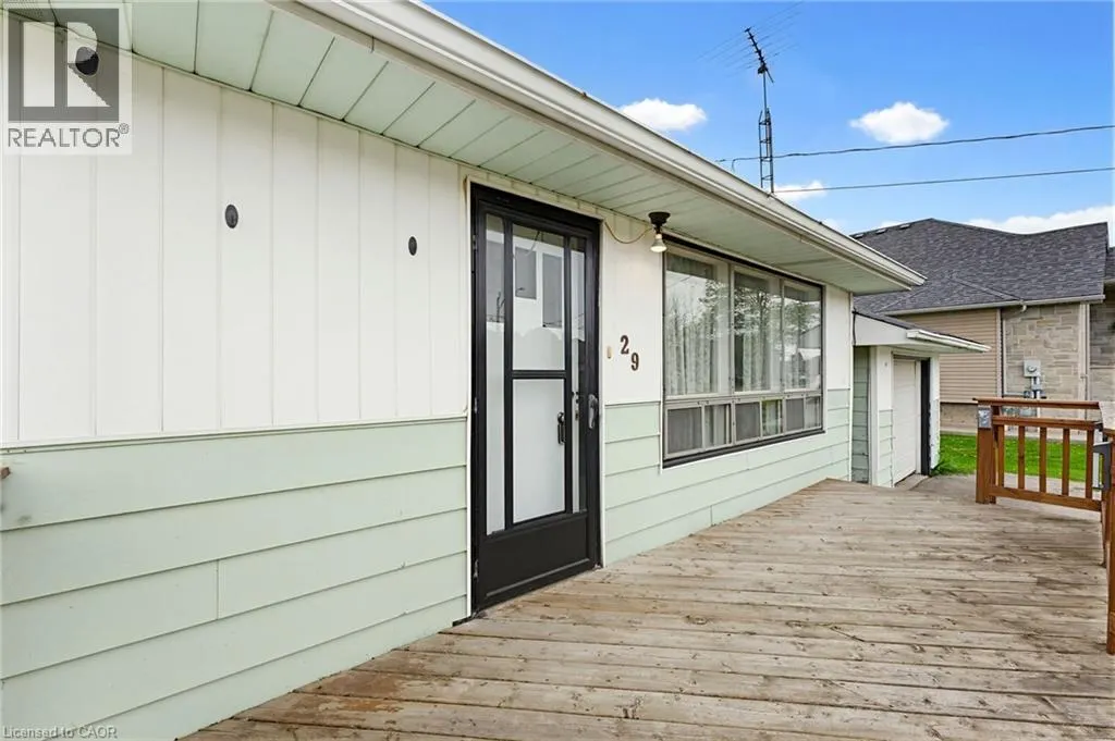 29 LECKIE Avenue