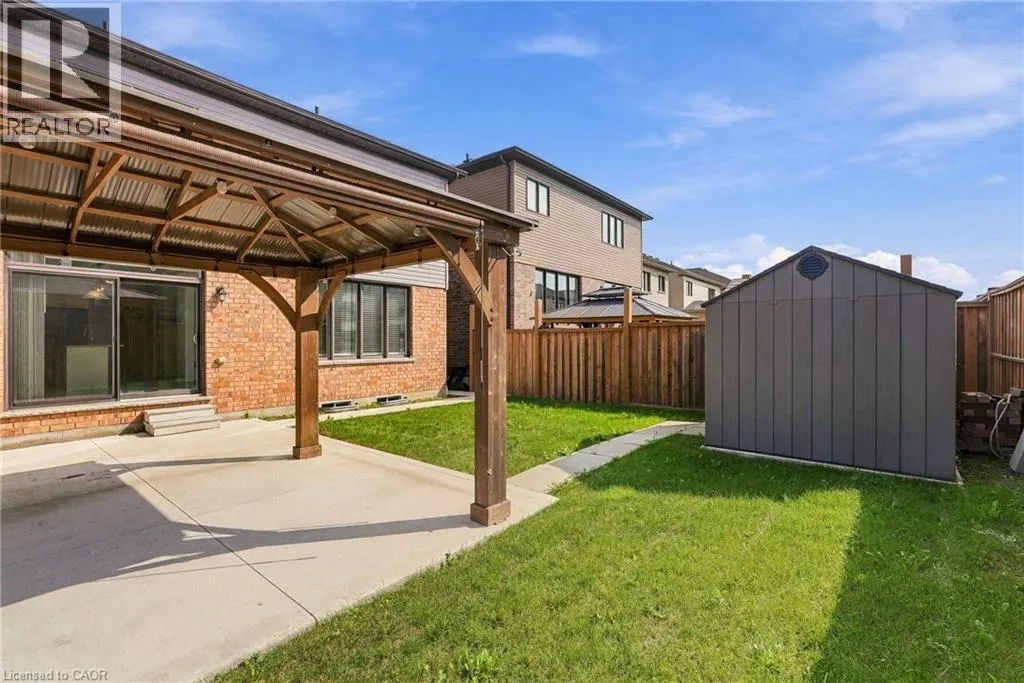 35 ROYAL COACHMAN Way
